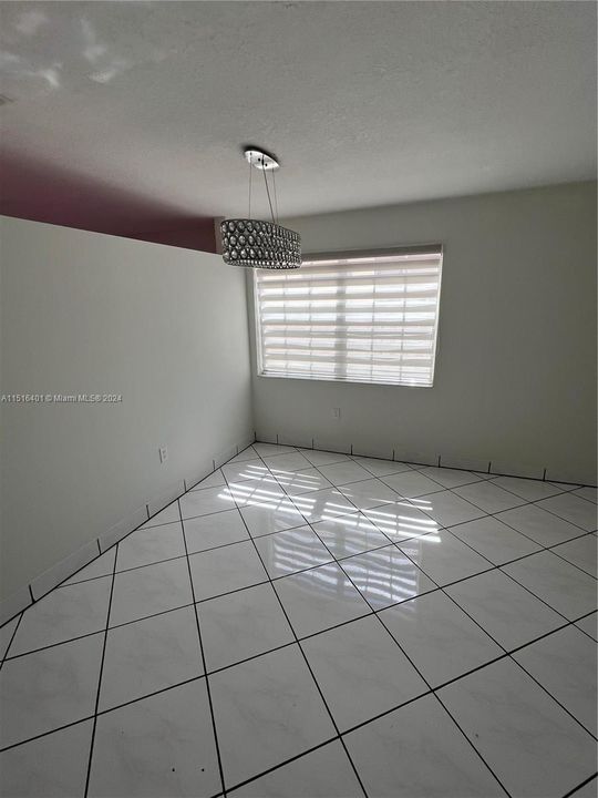 Recently Rented: $3,600 (4 beds, 2 baths, 1912 Square Feet)