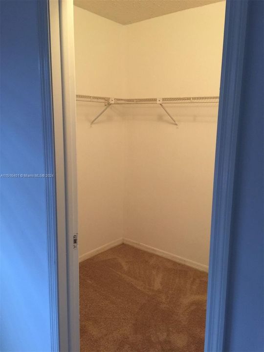 MASTER BED BATH ROOM TUB