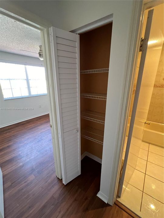 Recently Rented: $3,600 (4 beds, 2 baths, 1912 Square Feet)