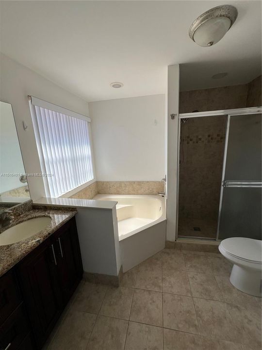 Recently Rented: $3,600 (4 beds, 2 baths, 1912 Square Feet)