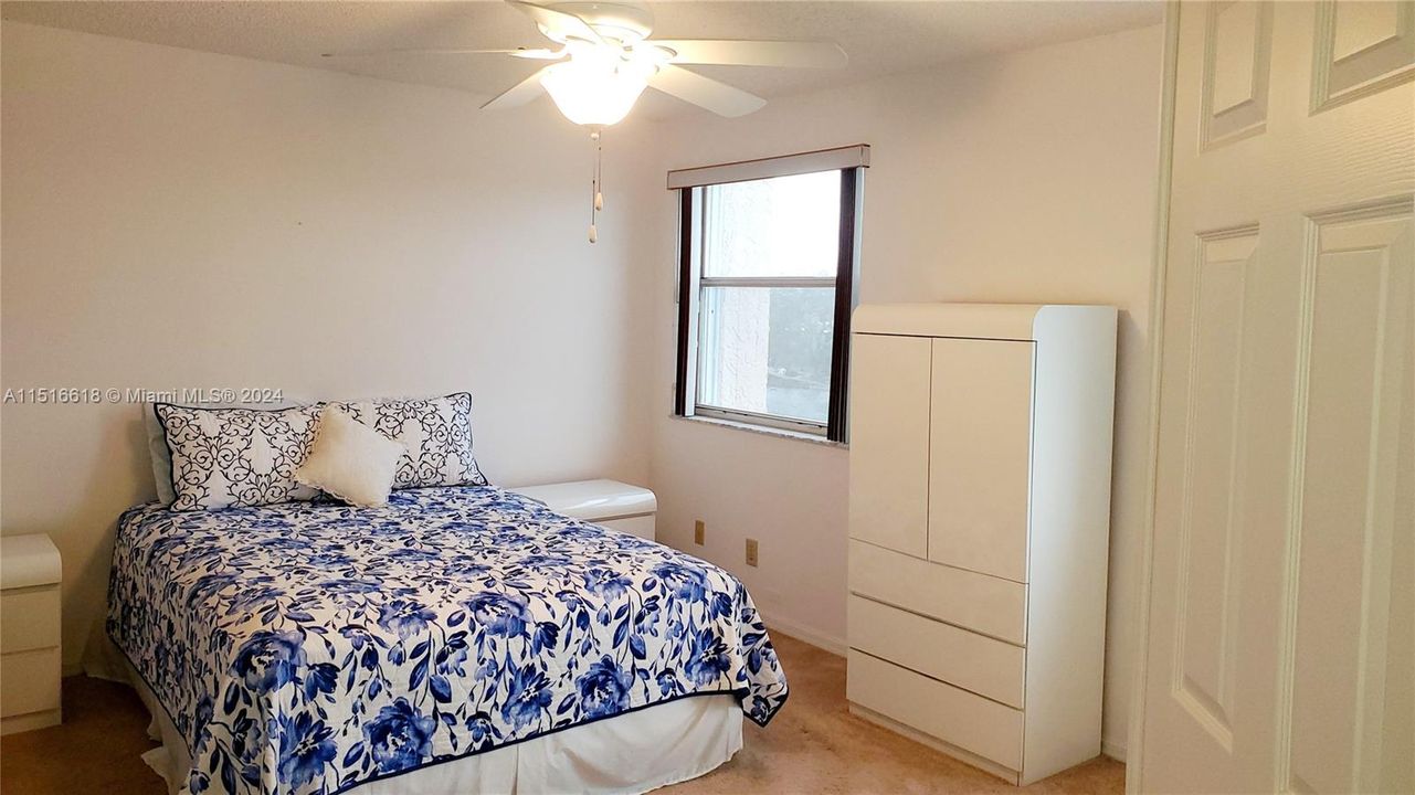 Active With Contract: $189,000 (2 beds, 2 baths, 1130 Square Feet)