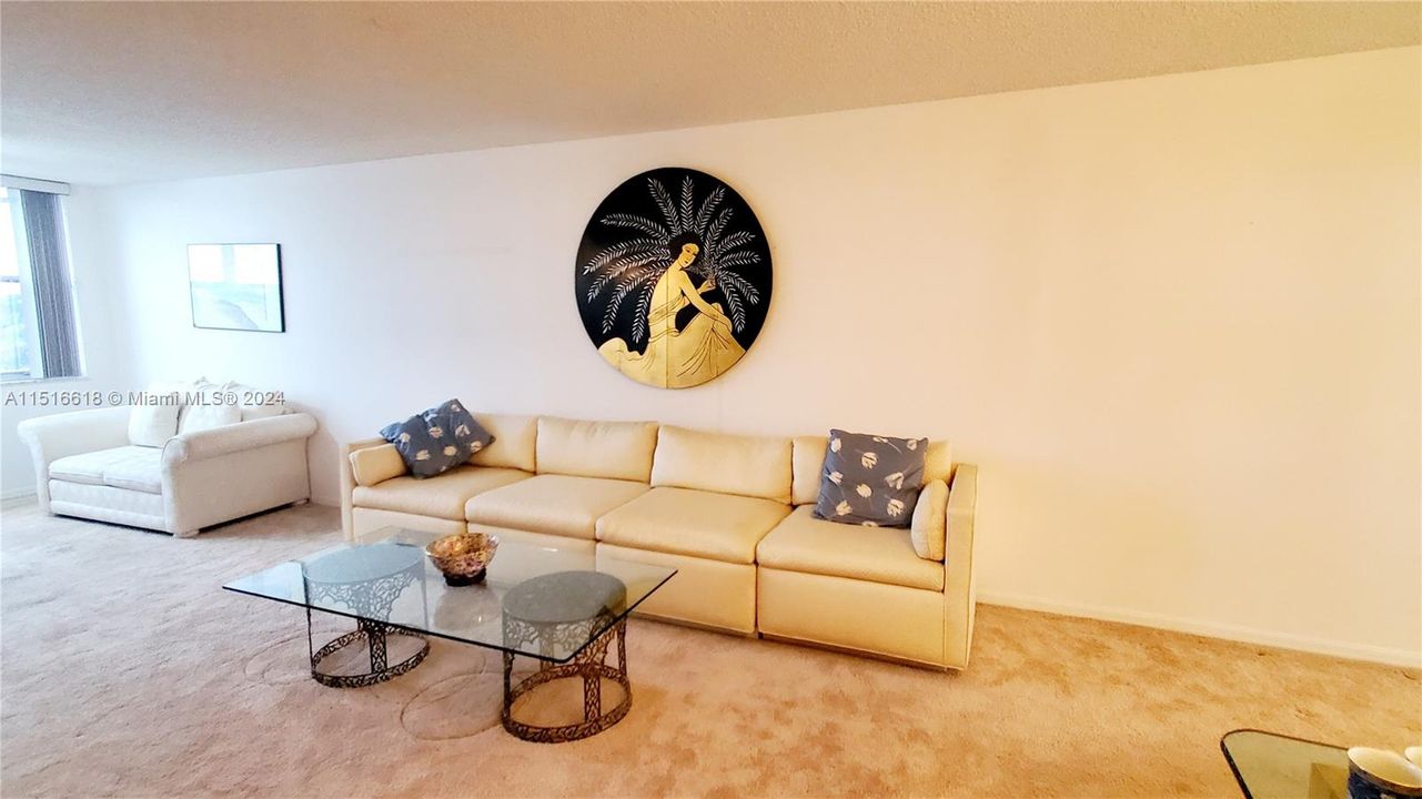 Active With Contract: $189,000 (2 beds, 2 baths, 1130 Square Feet)