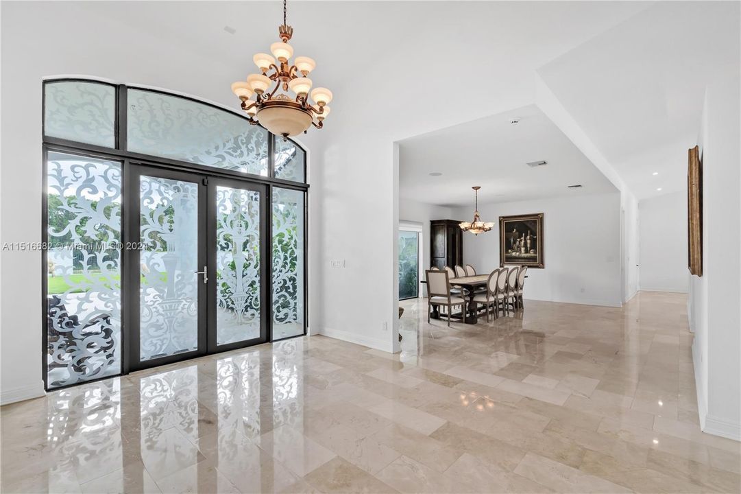 Recently Sold: $2,695,000 (4 beds, 4 baths, 4917 Square Feet)