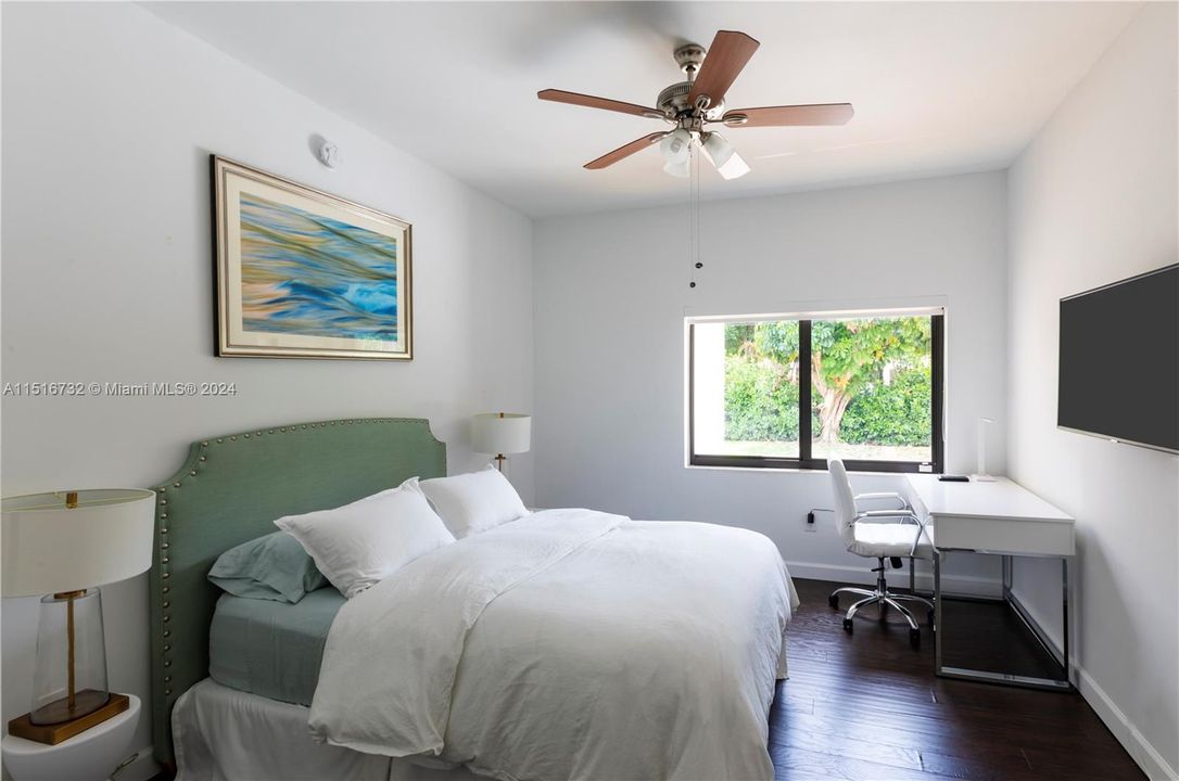 Active With Contract: $3,000,000 (4 beds, 3 baths, 2729 Square Feet)