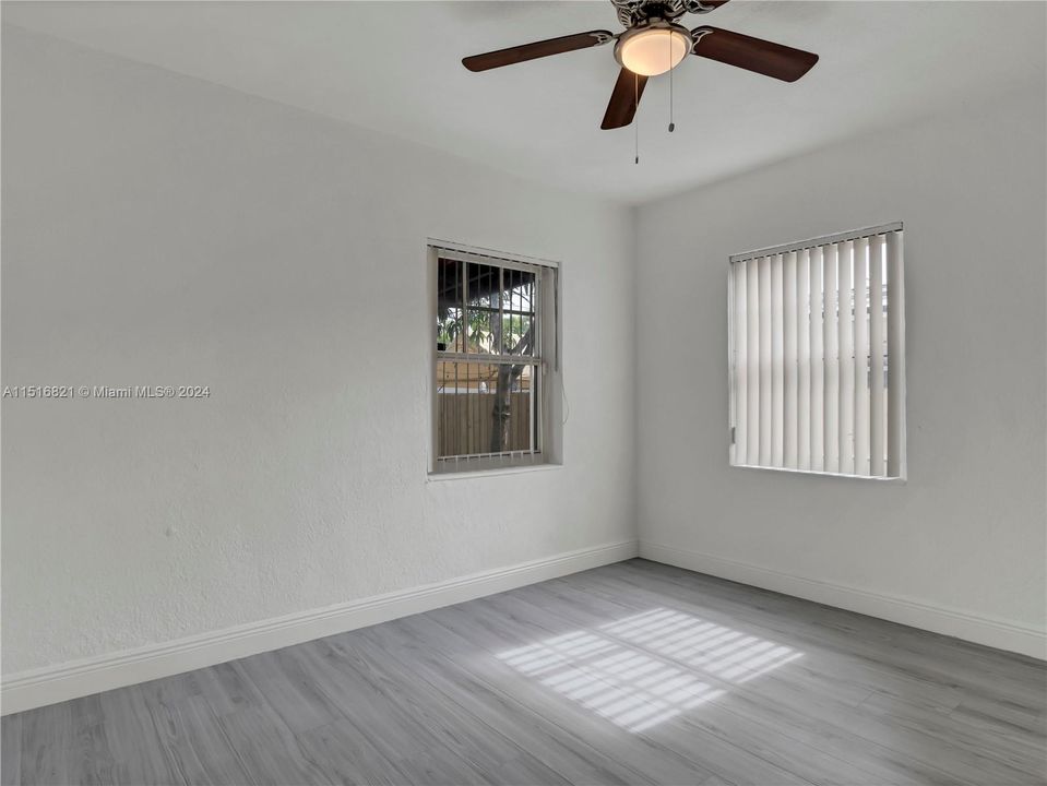 Recently Rented: $3,200 (3 beds, 2 baths, 1722 Square Feet)