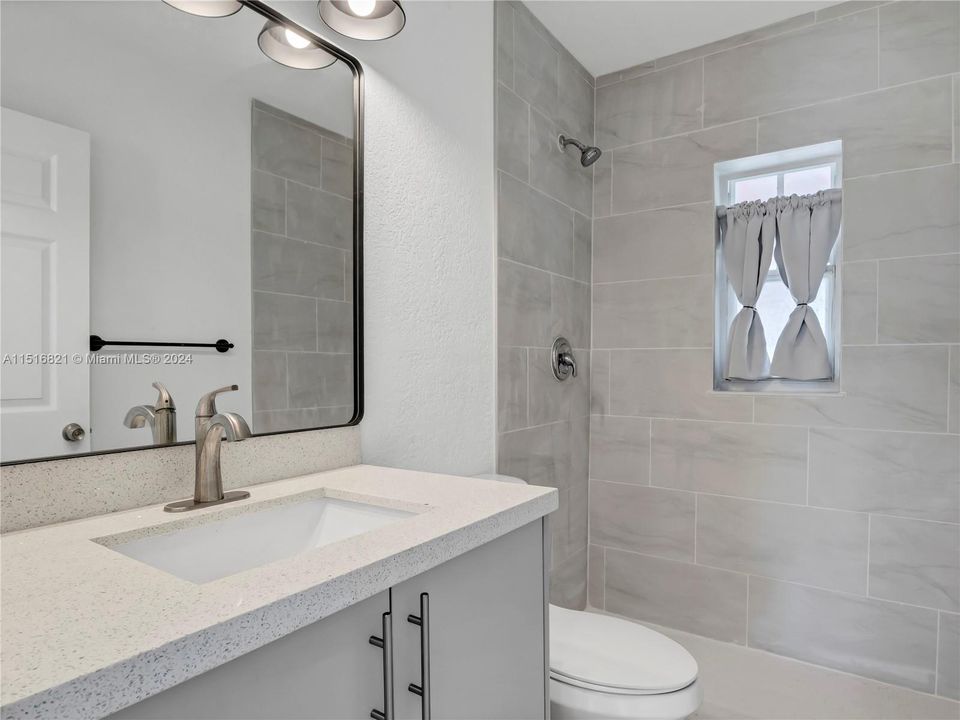 Recently Rented: $3,200 (3 beds, 2 baths, 1722 Square Feet)