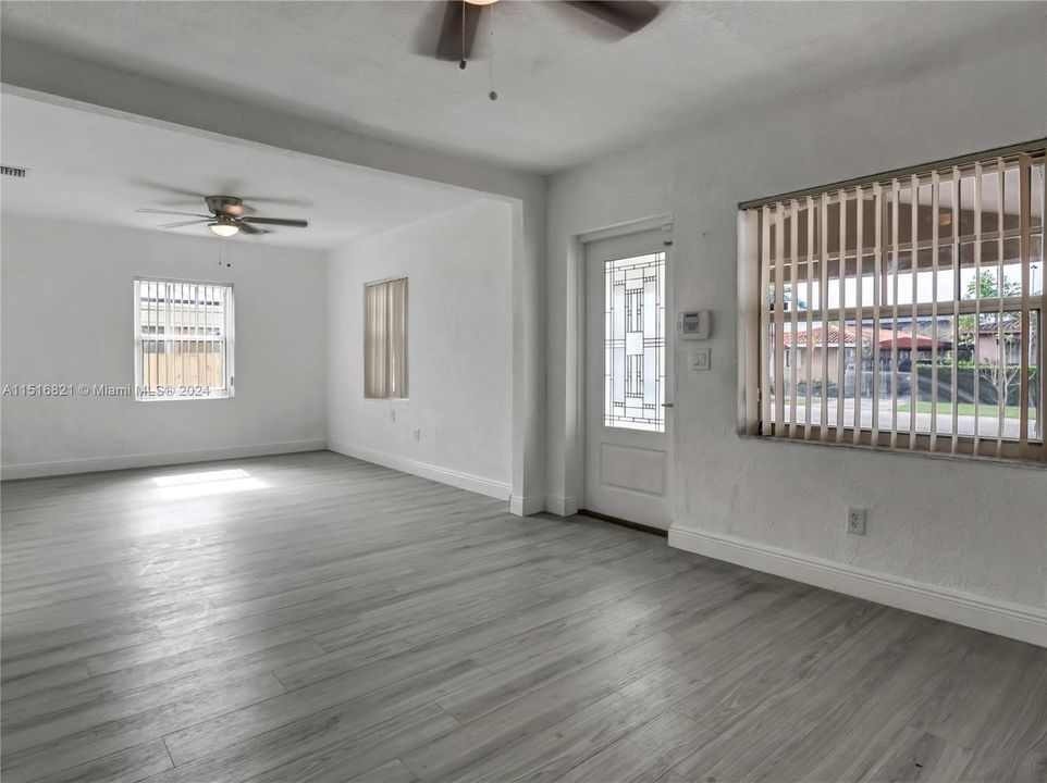 Recently Rented: $3,200 (3 beds, 2 baths, 1722 Square Feet)