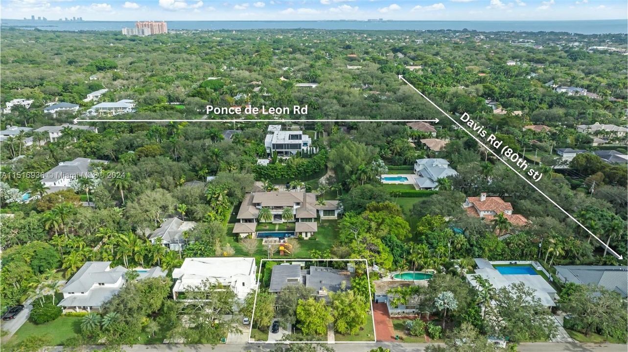 Recently Sold: $2,299,000 (3 beds, 2 baths, 3522 Square Feet)