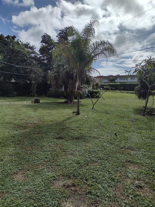 最近售出: $425,000 (3 贝兹, 2 浴室, 1586 平方英尺)