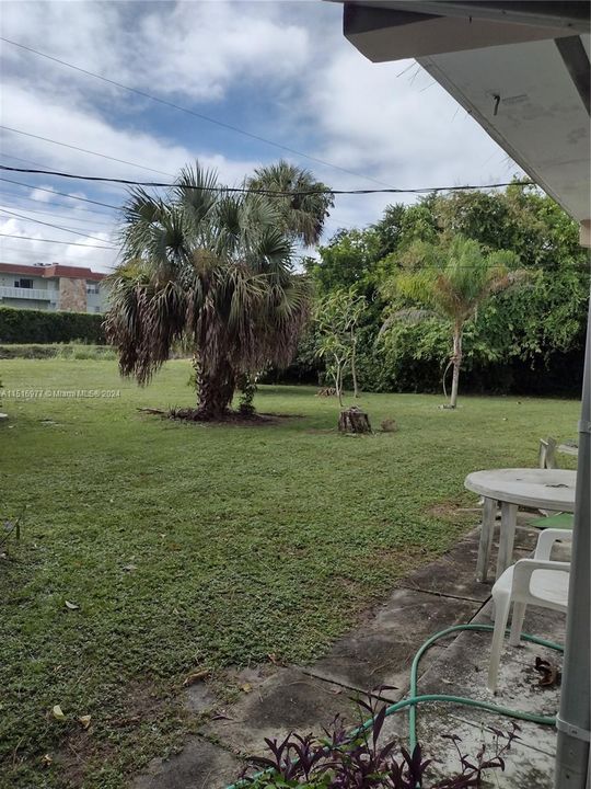 最近售出: $425,000 (3 贝兹, 2 浴室, 1586 平方英尺)