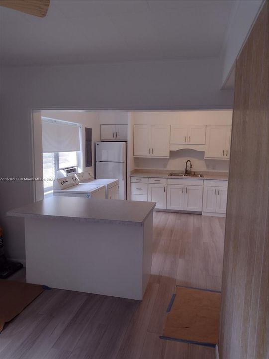 最近售出: $425,000 (3 贝兹, 2 浴室, 1586 平方英尺)