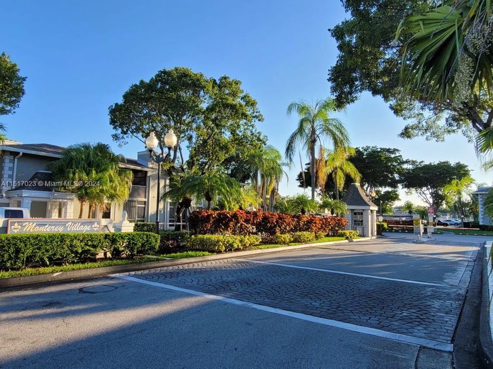 Recently Rented: $2,250 (3 beds, 2 baths, 1064 Square Feet)