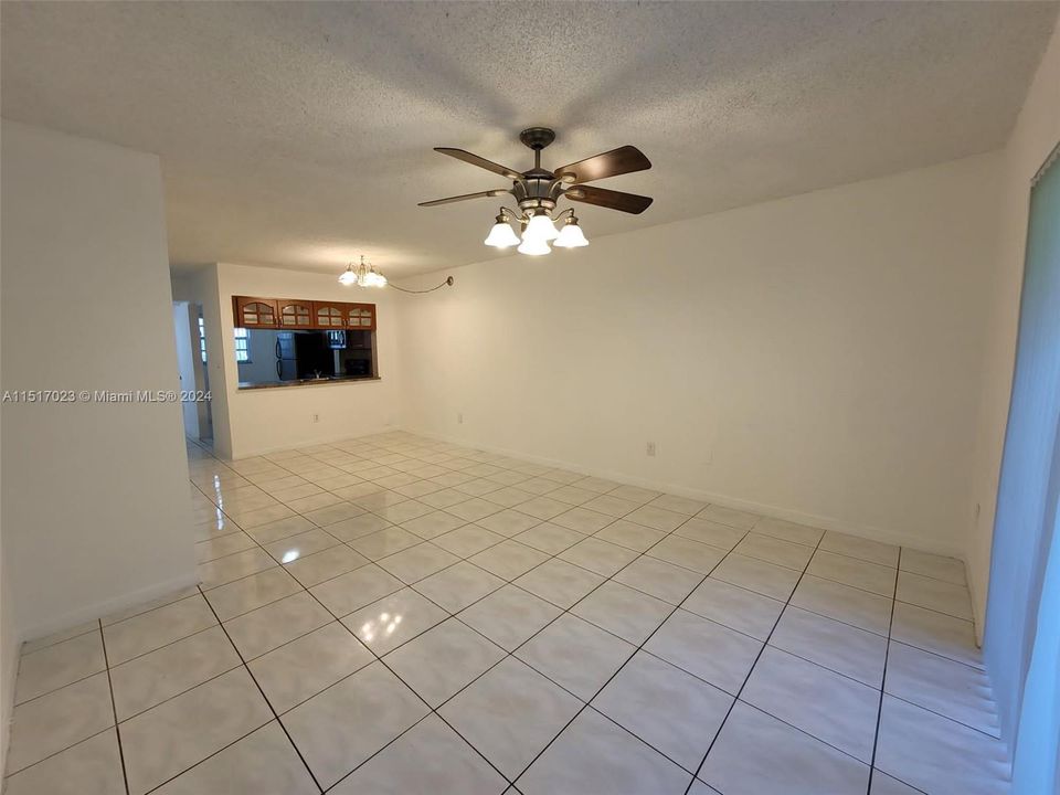 Recently Rented: $2,250 (3 beds, 2 baths, 1064 Square Feet)