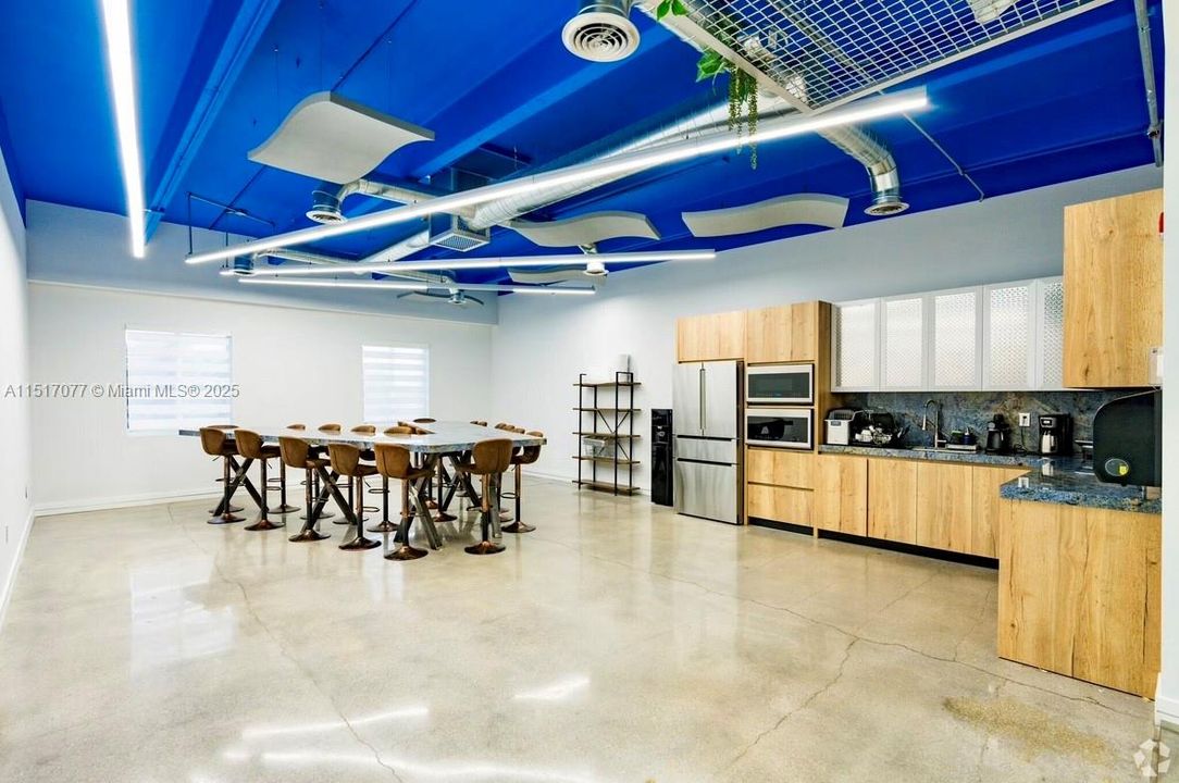 На продажу: $9,796,000 (0 спален, 0 ванн, 0 Квадратных фут)