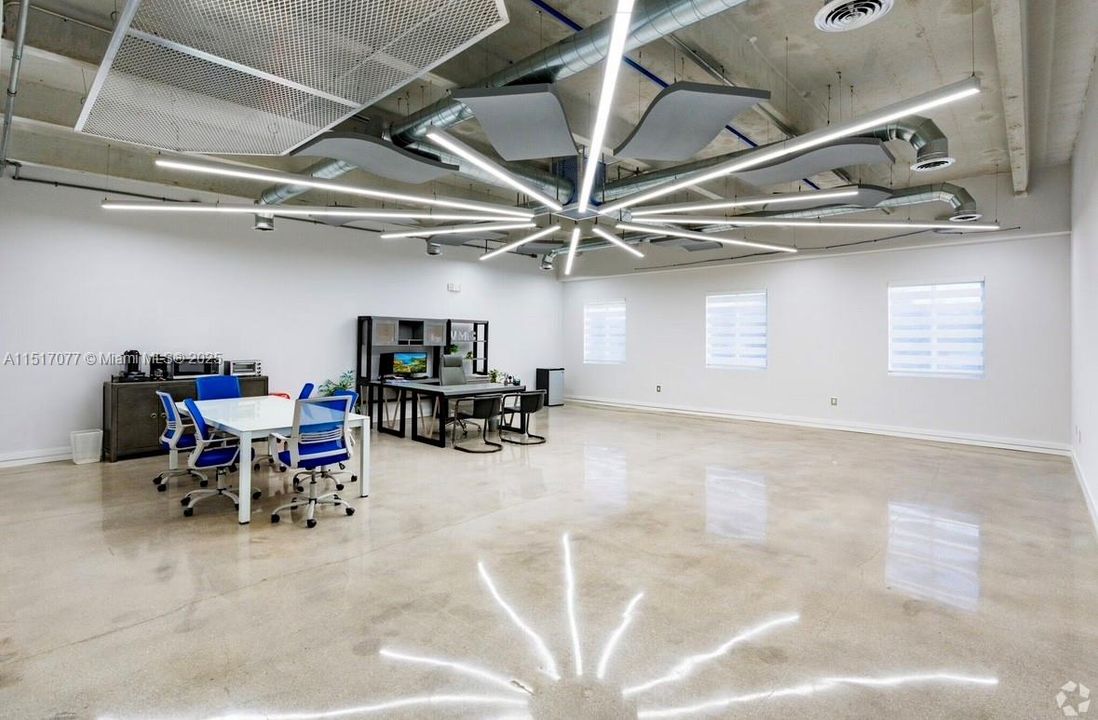 На продажу: $9,796,000 (0 спален, 0 ванн, 0 Квадратных фут)