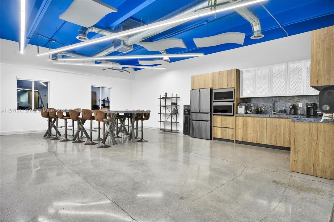 На продажу: $9,796,000 (0 спален, 0 ванн, 0 Квадратных фут)