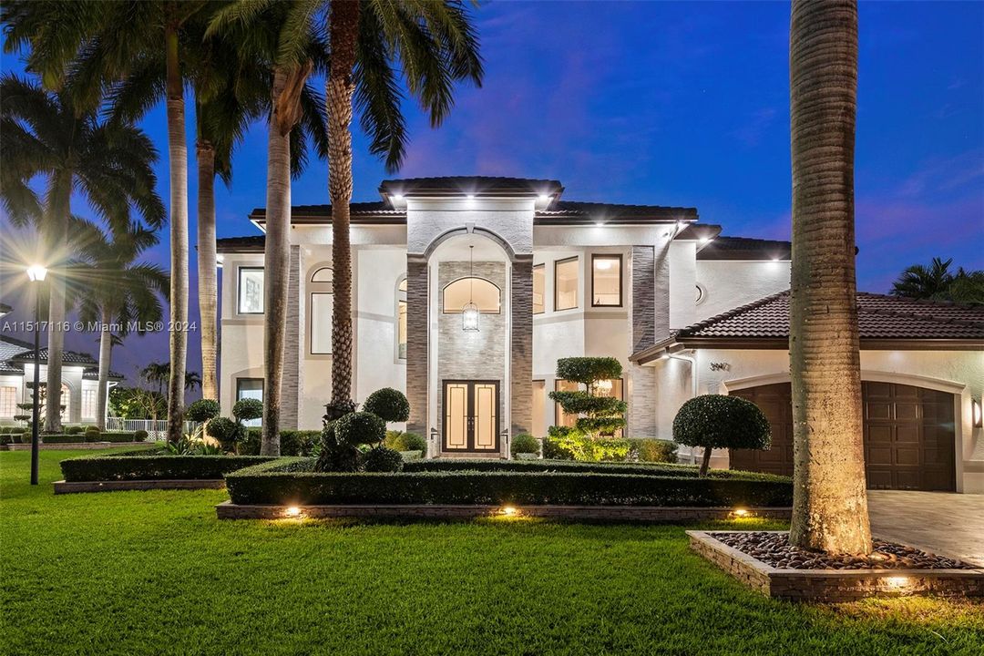 Recently Sold: $1,995,000 (5 beds, 4 baths, 4264 Square Feet)