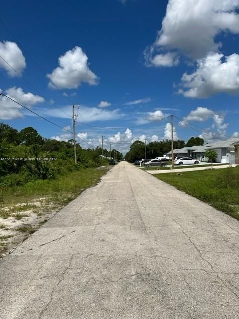 Activo con contrato: $19,000 (0.26 acres)