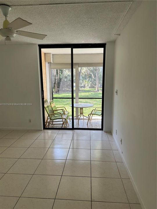 Active With Contract: $170,000 (2 beds, 2 baths, 1040 Square Feet)