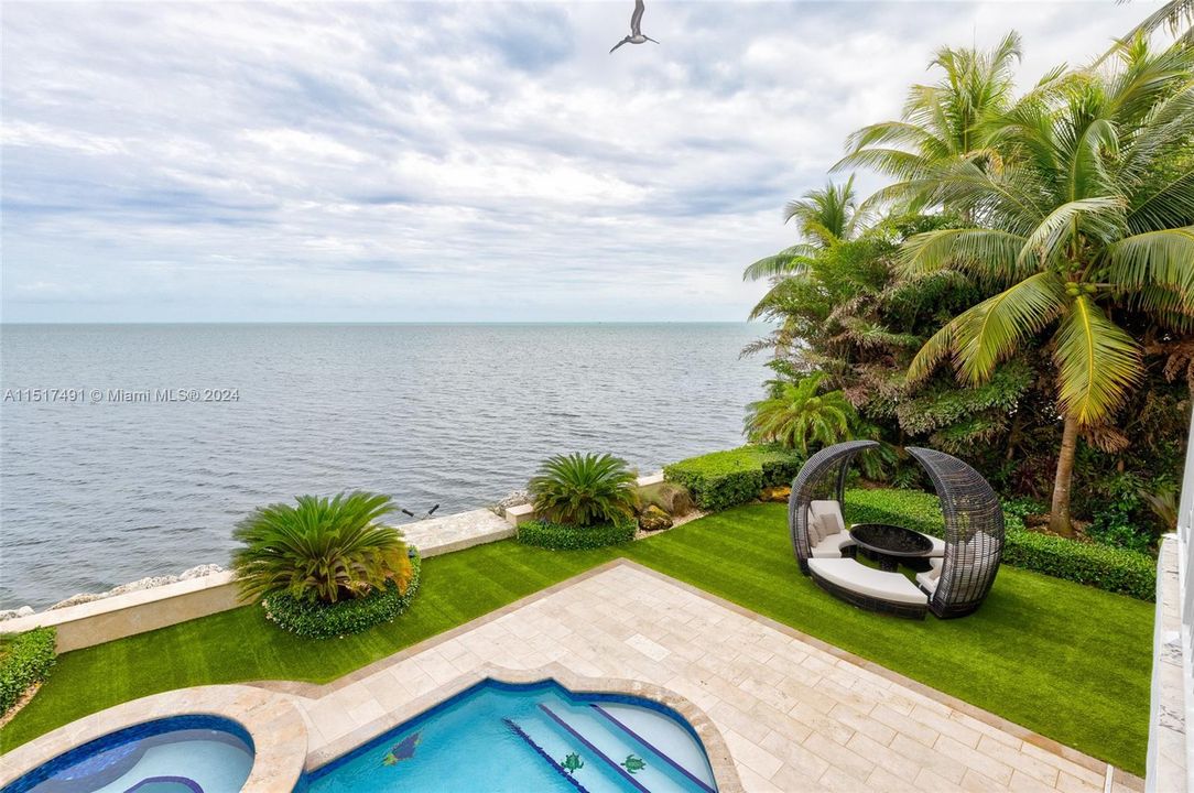 Recently Sold: $5,800,000 (3 beds, 4 baths, 2960 Square Feet)