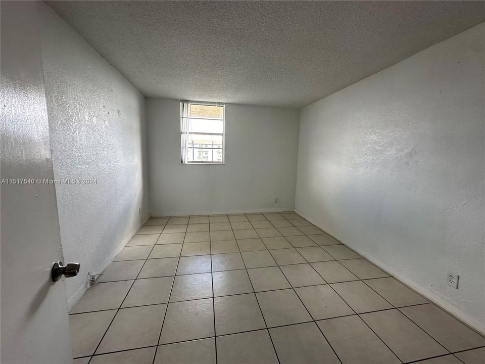 Recently Rented: $1,850 (1 beds, 1 baths, 598 Square Feet)