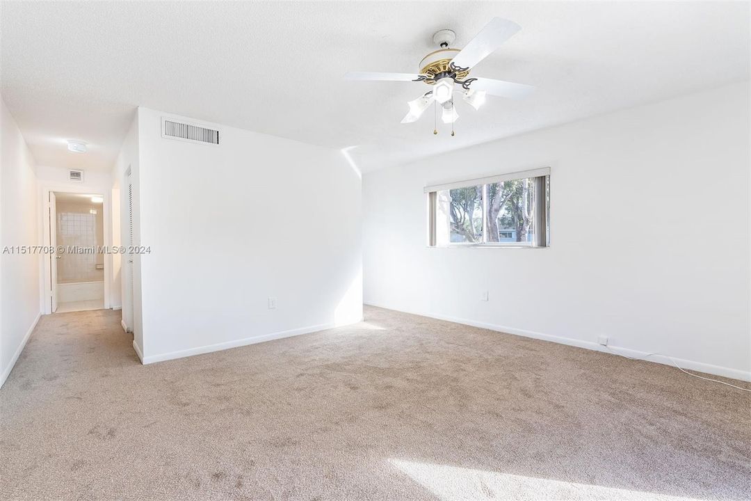 Recently Sold: $449,000 (2 beds, 2 baths, 1592 Square Feet)