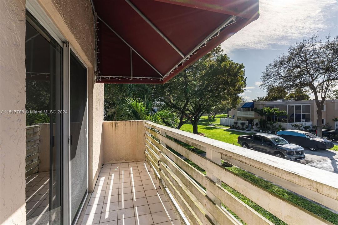 Recently Sold: $449,000 (2 beds, 2 baths, 1592 Square Feet)