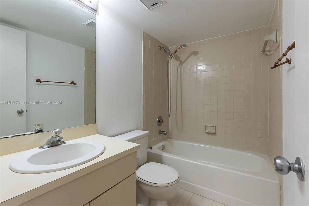 Recently Sold: $449,000 (2 beds, 2 baths, 1592 Square Feet)