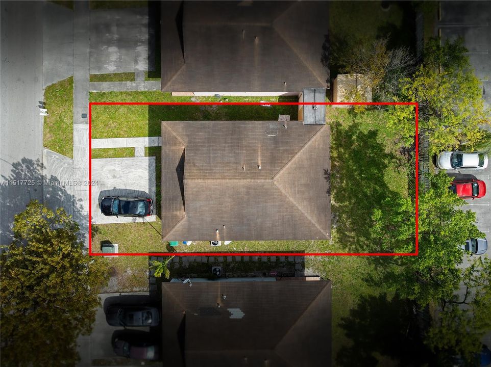 Recently Rented: $3,200 (3 beds, 2 baths, 1276 Square Feet)