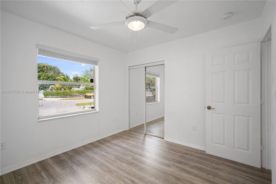 Recently Rented: $3,200 (3 beds, 2 baths, 1276 Square Feet)