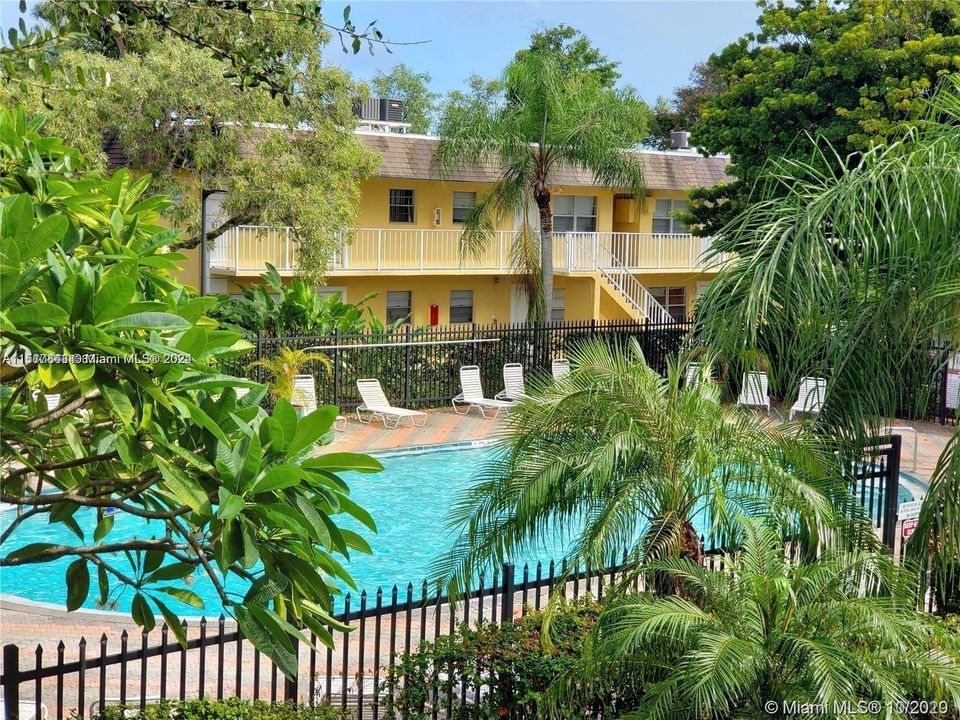 Recently Rented: $1,700 (2 beds, 1 baths, 609 Square Feet)