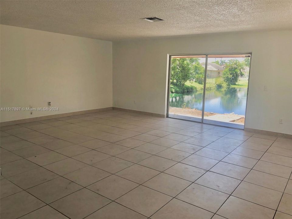 Recientemente alquilado: $3,000 (3 camas, 2 baños, 0 Pies cuadrados)