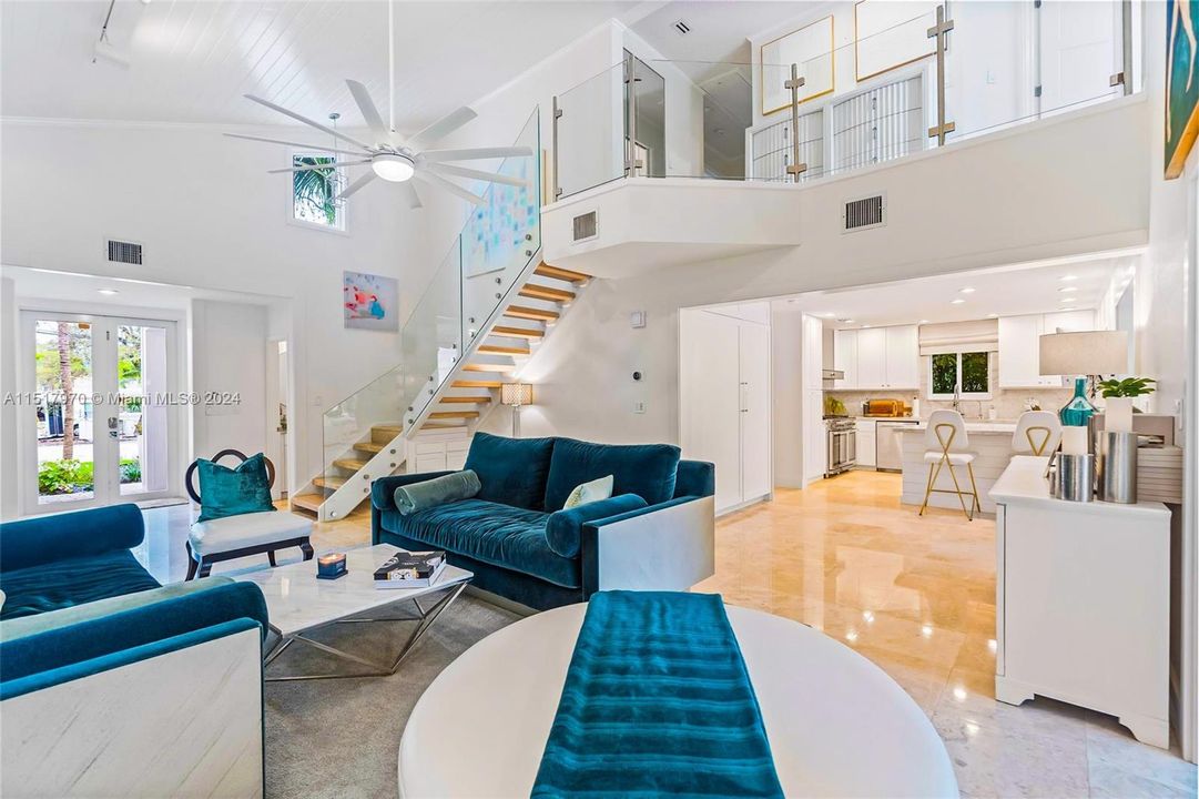 Recently Sold: $2,995,000 (4 beds, 4 baths, 3196 Square Feet)