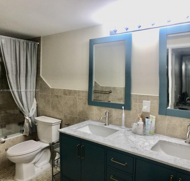 For Sale: $398,000 (2 beds, 2 baths, 1280 Square Feet)