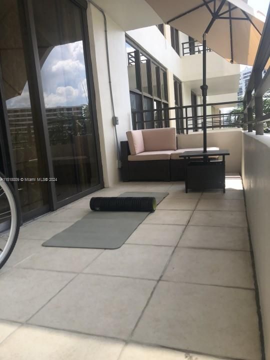 For Sale: $398,000 (2 beds, 2 baths, 1280 Square Feet)