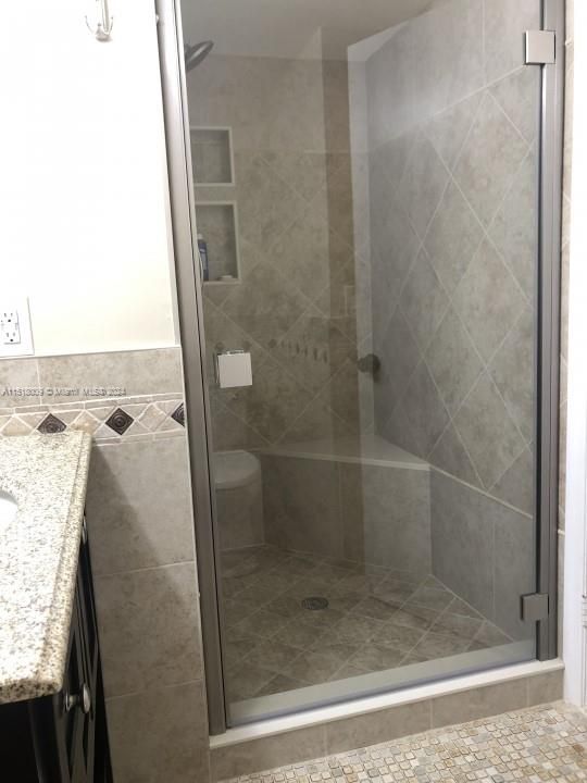 For Sale: $398,000 (2 beds, 2 baths, 1280 Square Feet)