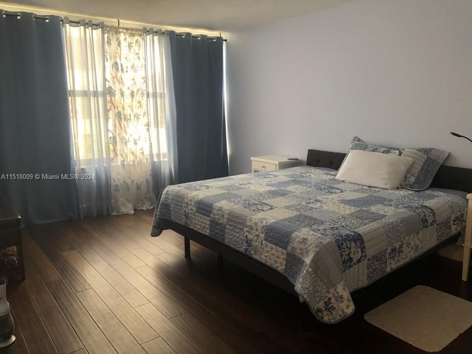 For Sale: $398,000 (2 beds, 2 baths, 1280 Square Feet)