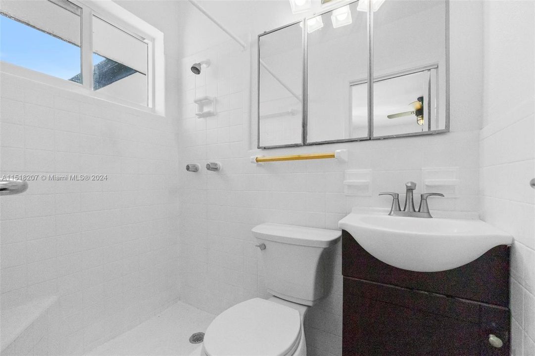 最近售出: $1,289,000 (3 贝兹, 2 浴室, 0 平方英尺)