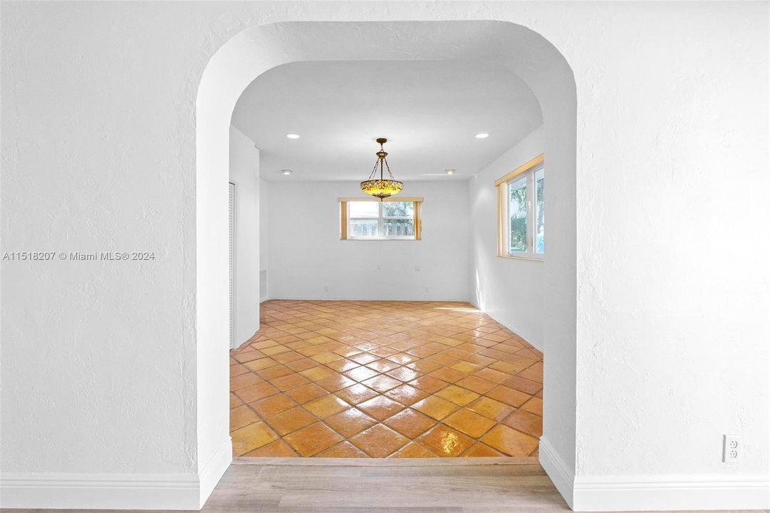 最近售出: $1,289,000 (3 贝兹, 2 浴室, 0 平方英尺)