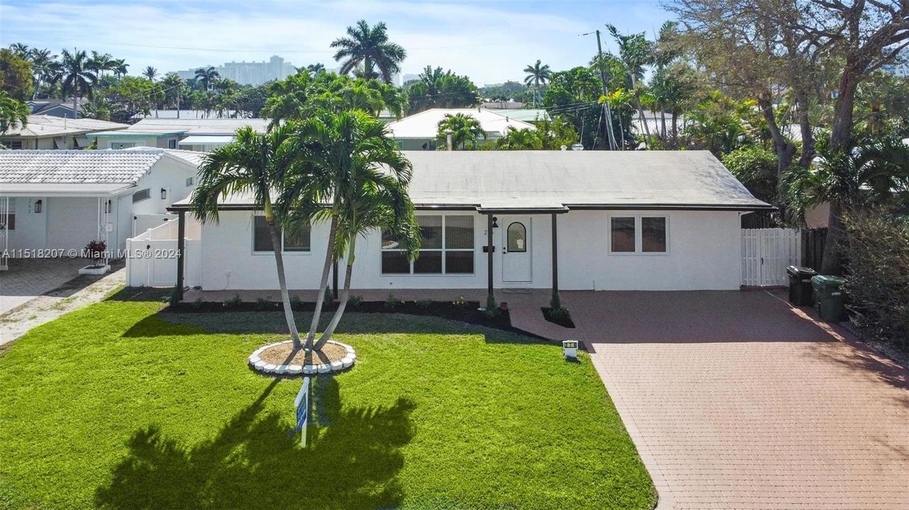 最近售出: $1,289,000 (3 贝兹, 2 浴室, 0 平方英尺)