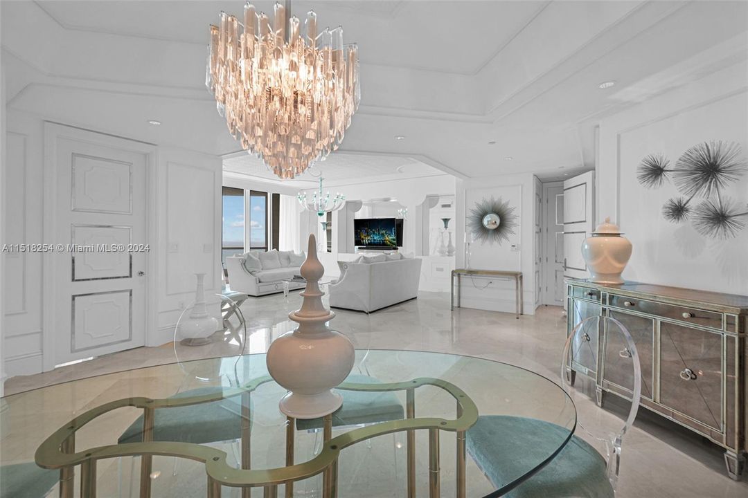 Recently Sold: $3,495,000 (3 beds, 4 baths, 2772 Square Feet)