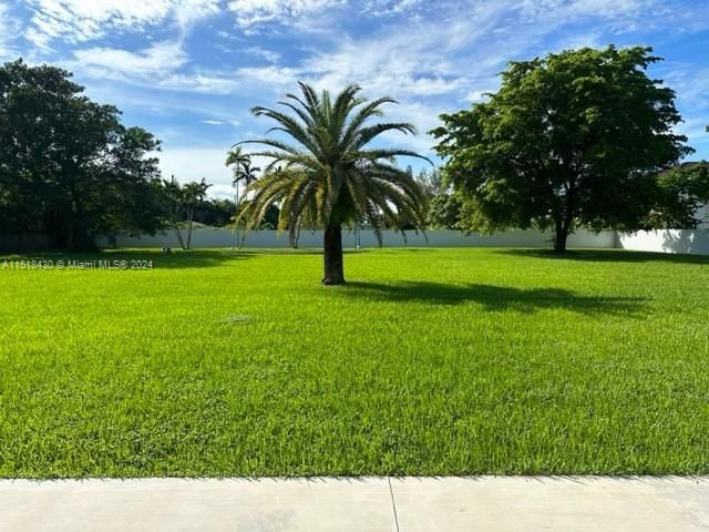 Recently Rented: $9,500 (6 beds, 4 baths, 5170 Square Feet)