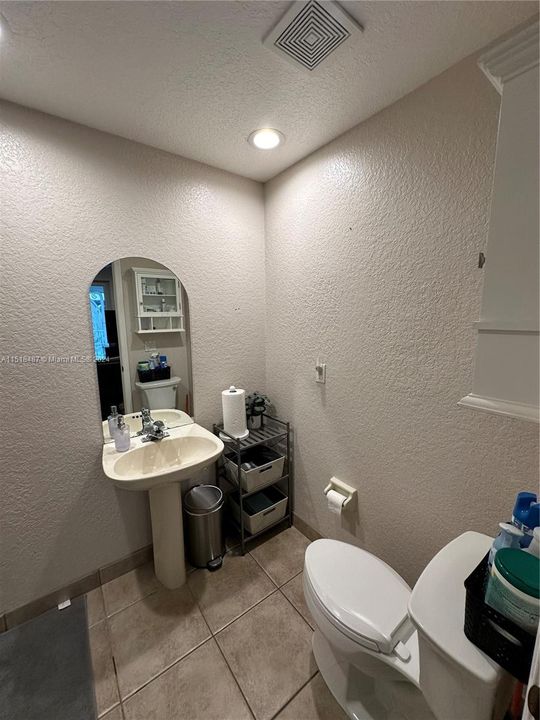 1st Floor Full Bathroom