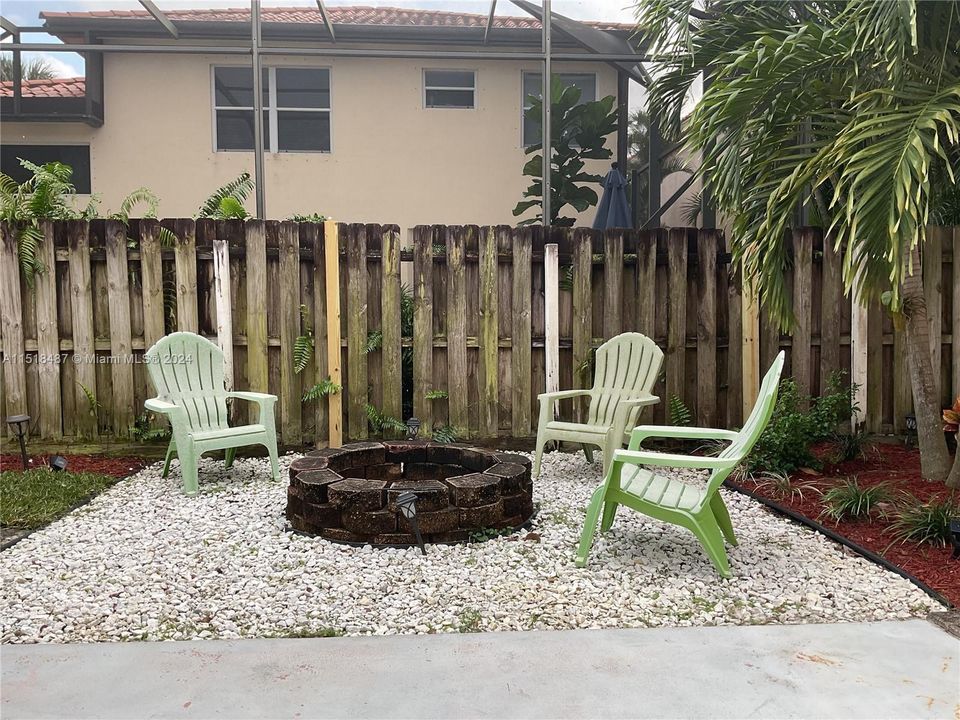 Recently Sold: $625,000 (5 beds, 3 baths, 2558 Square Feet)