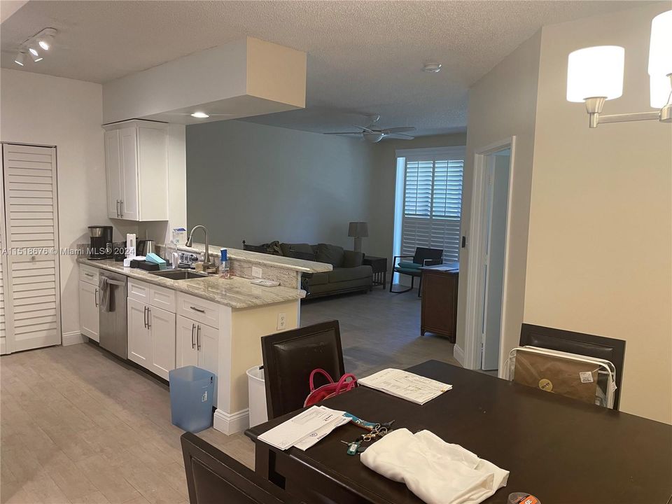 Recently Rented: $2,000 (2 beds, 1 baths, 901 Square Feet)