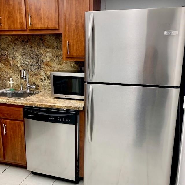 Recently Rented: $2,150 (1 beds, 1 baths, 896 Square Feet)