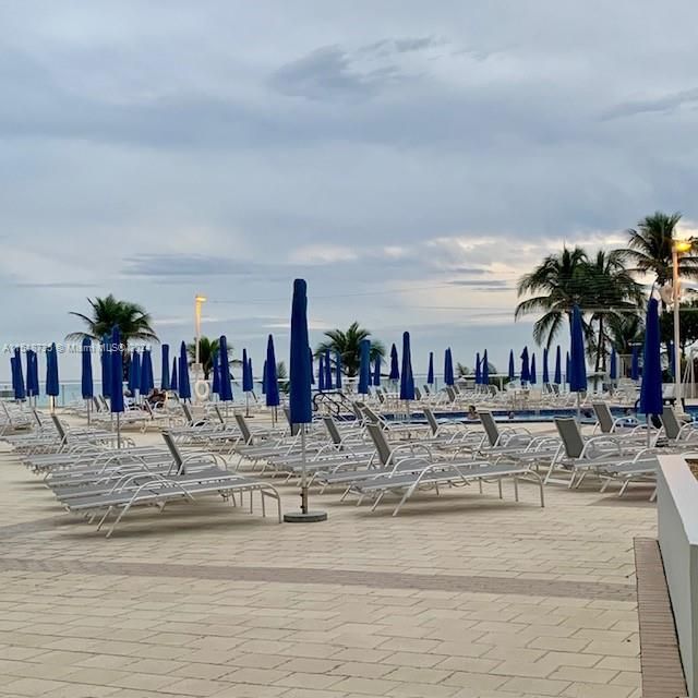 Recently Rented: $2,150 (1 beds, 1 baths, 896 Square Feet)