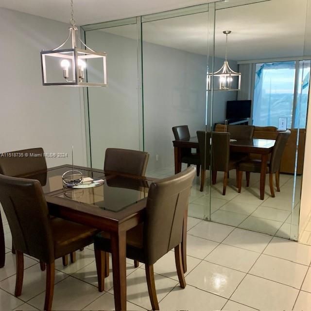 Recently Rented: $2,150 (1 beds, 1 baths, 896 Square Feet)