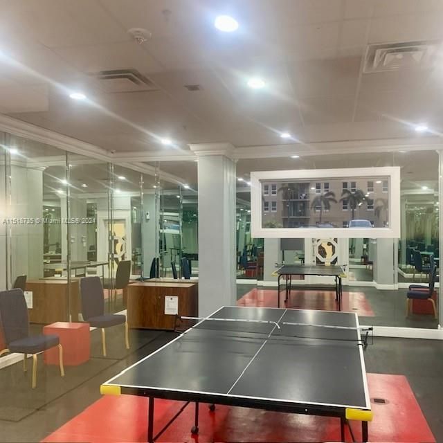 Recently Rented: $2,150 (1 beds, 1 baths, 896 Square Feet)