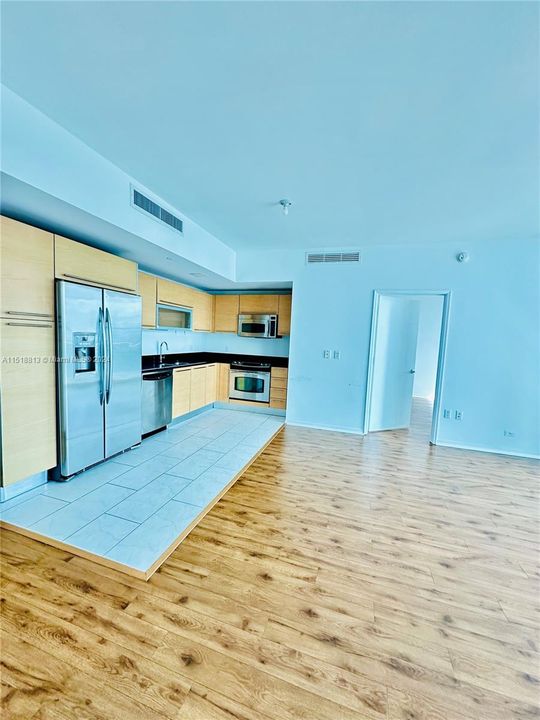 Recently Rented: $4,150 (2 beds, 2 baths, 986 Square Feet)